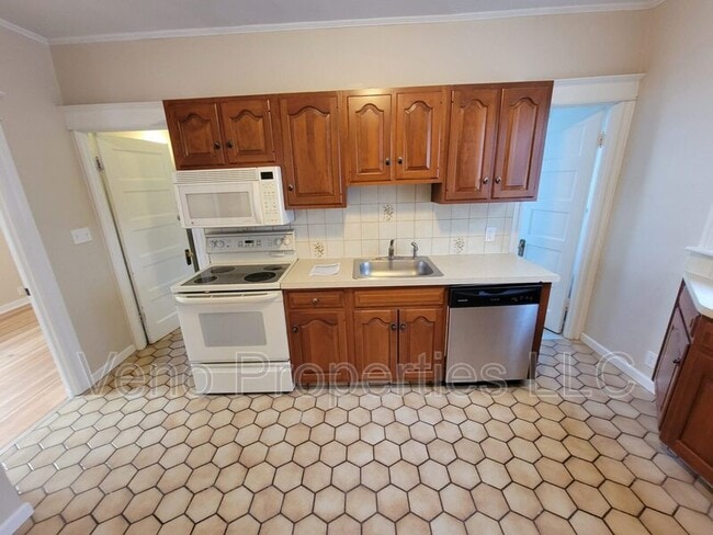 Building Photo - 307 Altamont Ave.