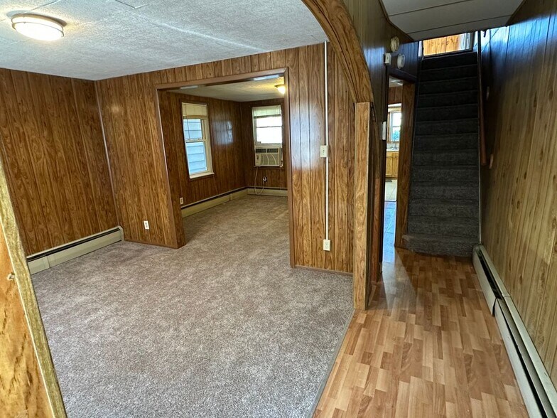 Building Photo - 1211 Mechanic St