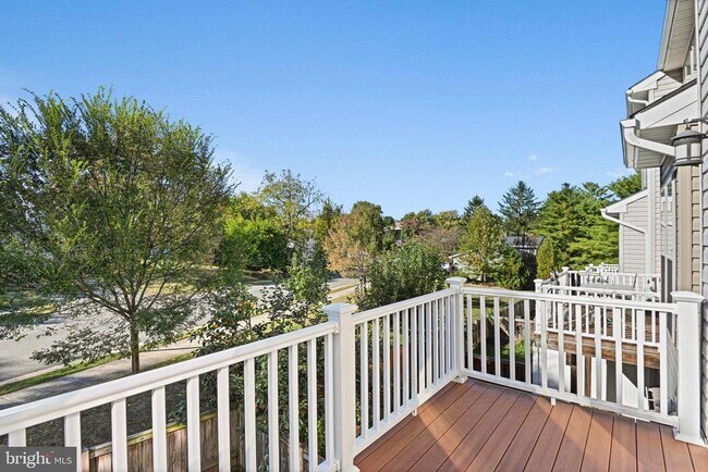 Building Photo - 203 Natural Terrace