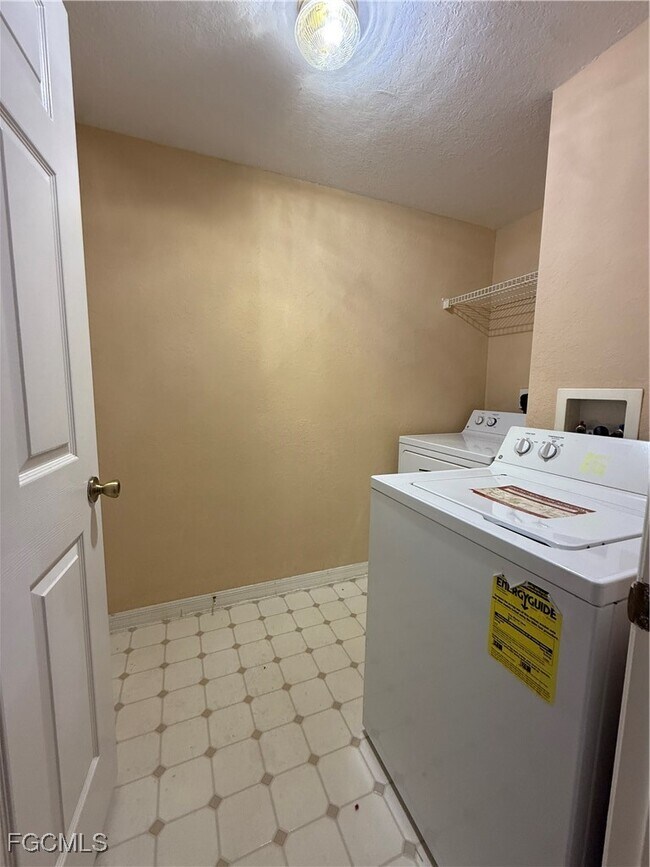 Building Photo - 23680 Walden Center Dr