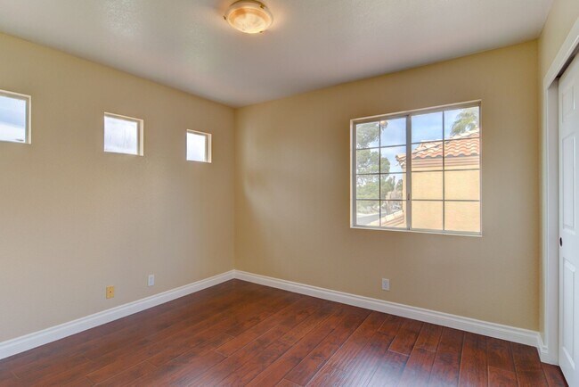 Building Photo - 2069 Sapphire Valley Ave
