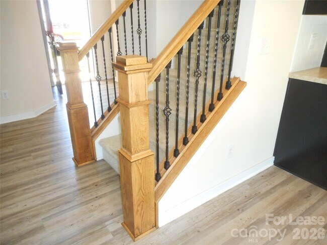 Building Photo - 7156 Pitzer Dr
