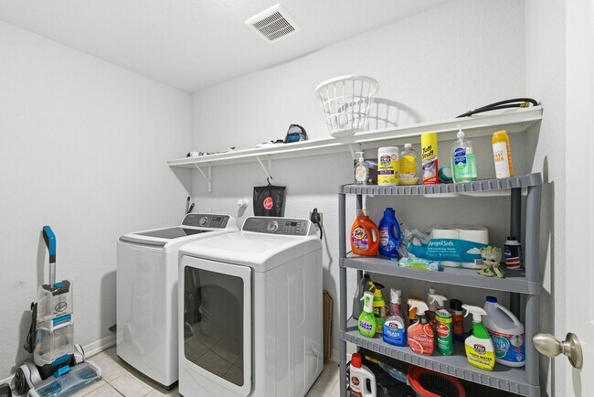 Building Photo - 8319 Percheron Pass