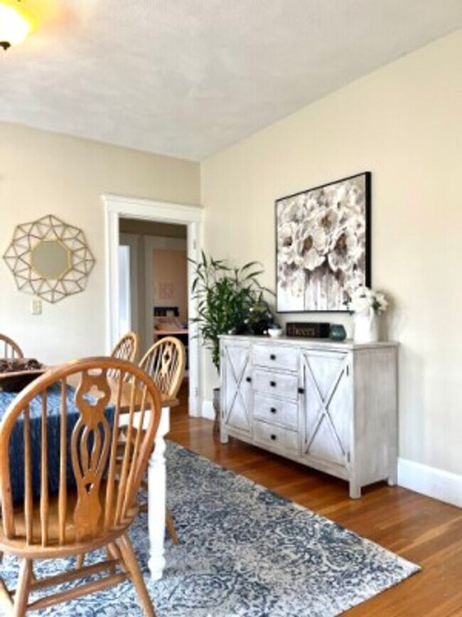 Building Photo - AVAILABLE SEPTEMBER 1ST - Beautiful, Spacious and Renovated Brighton/Oak Square 3 Bed Duplex.  NO...