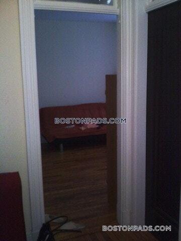 Building Photo - 1209 Boylston St