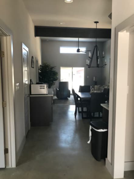 Building Photo - 1251 Canyon Shores