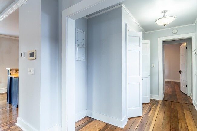 Building Photo - 1020 W Wayne St