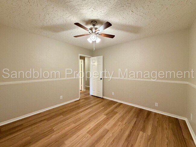 Building Photo - 9228 S Norwood Ave