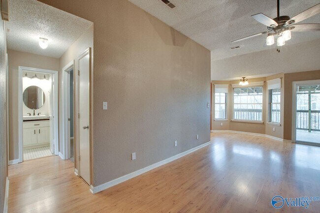 Building Photo - 143 Rebecca Pines Dr