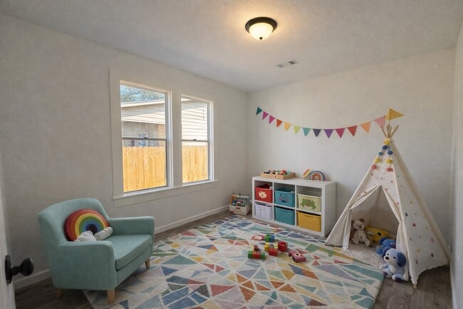 Building Photo - 301 E 3rd St