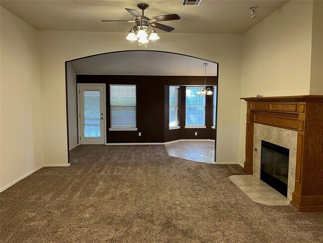 Building Photo - 2045 Rising Hill Dr