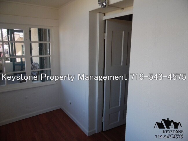 Building Photo - $475 OFF - Move In Special! Two Bedroom Un...