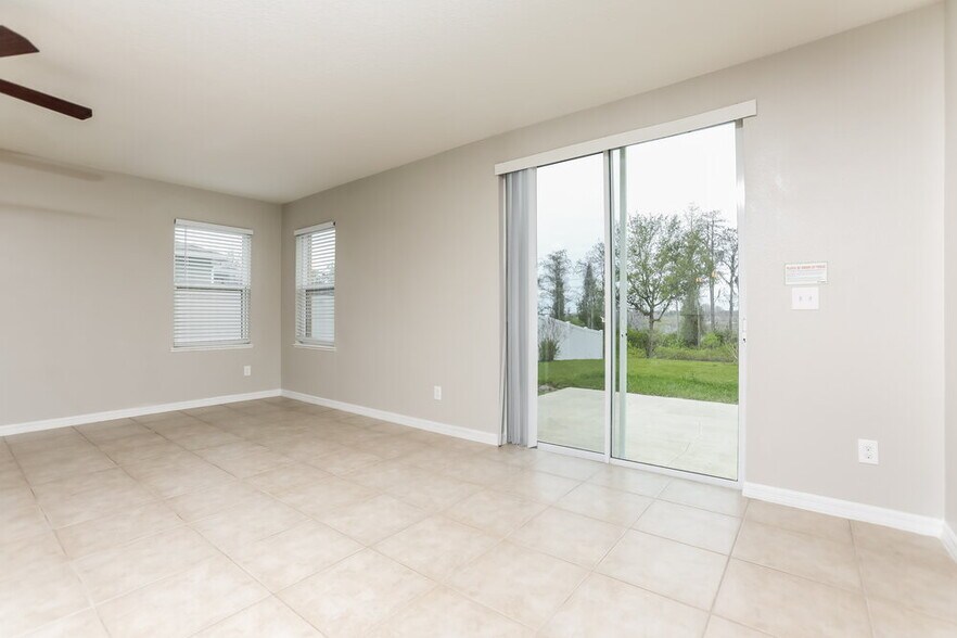 Building Photo - 123 Prairie Falcon Dr