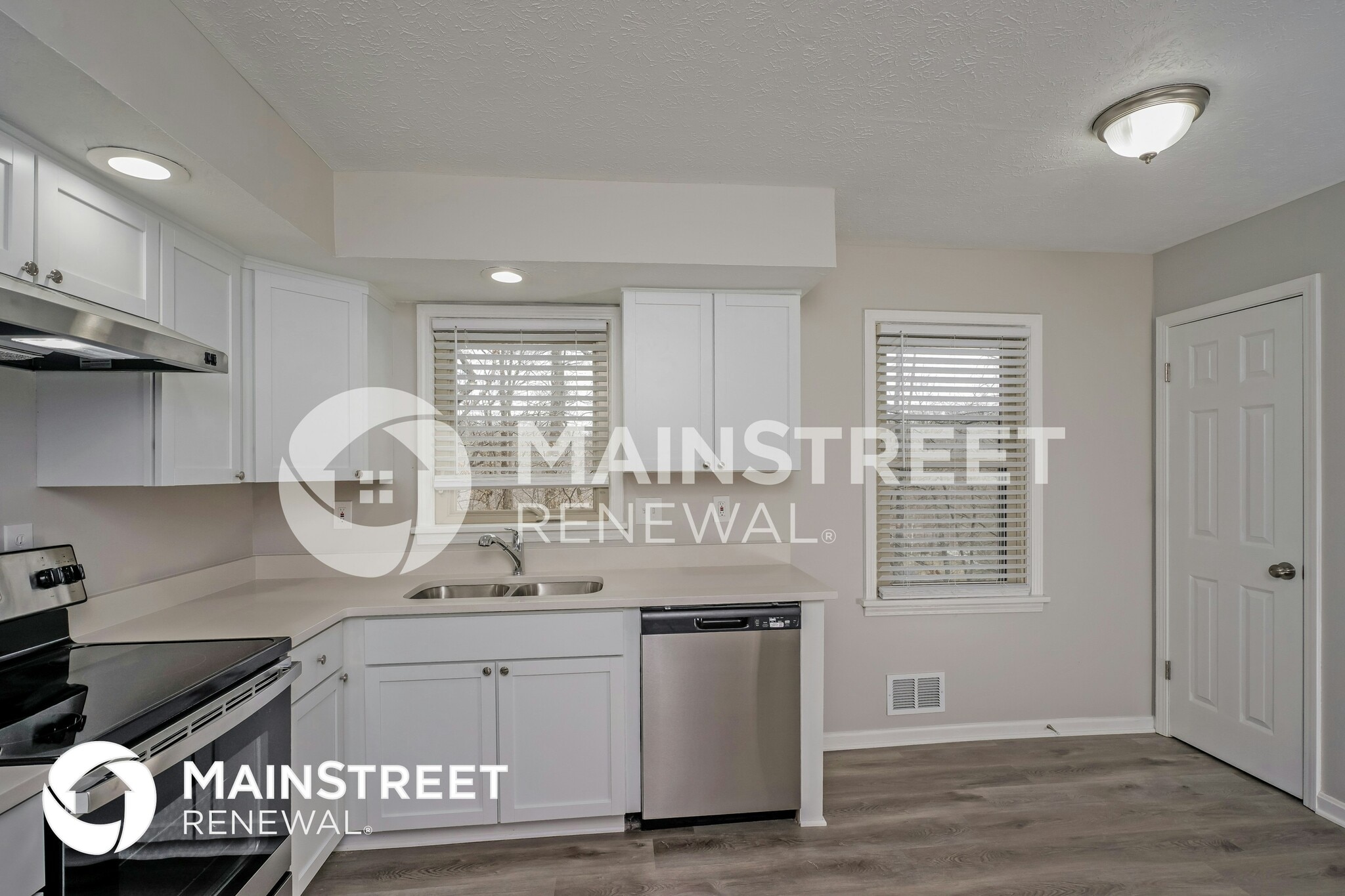 Building Photo - 9109 Lakeridge Dr