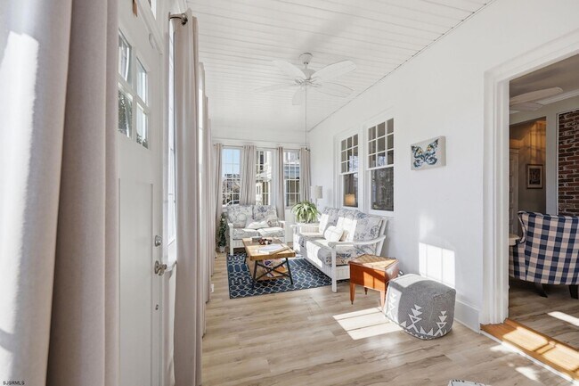 Building Photo - 115 N Sumner Ave