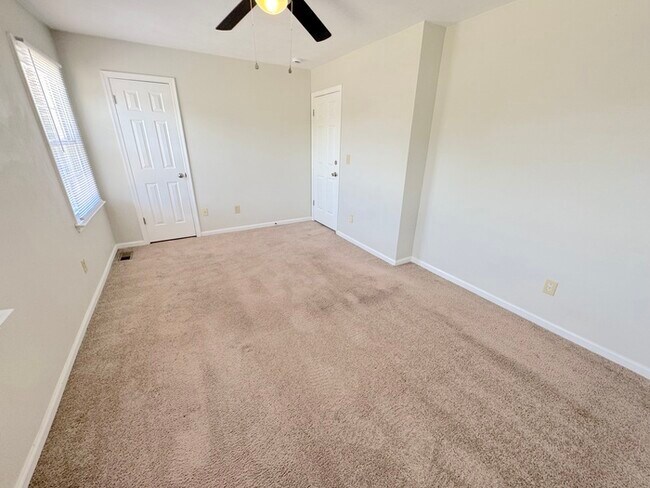 Building Photo - Come visit this cute 3 bedroom 1.5 bath in Chesapeake