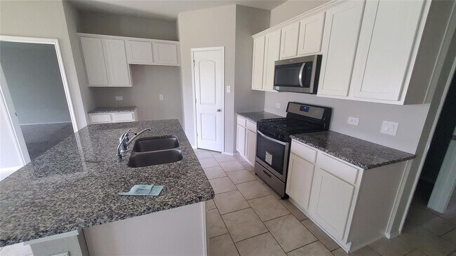 Building Photo - 22514 Busalla Trail