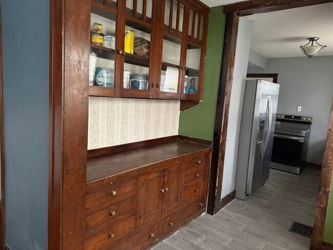 Building Photo - 1201 SW Garfield Ave