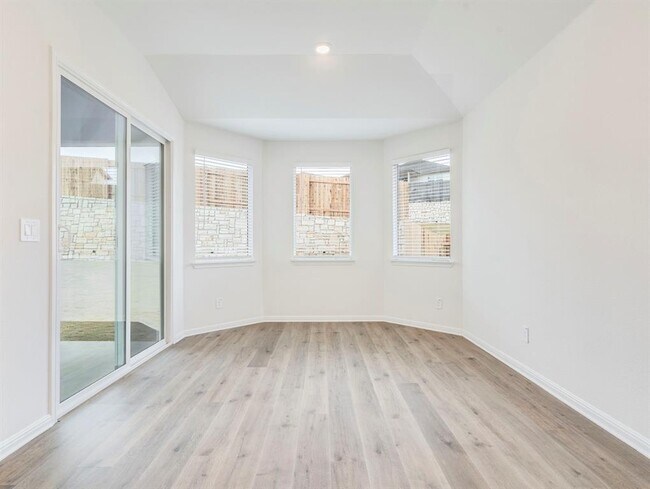 Building Photo - 227 Cathedral Mountain Dr