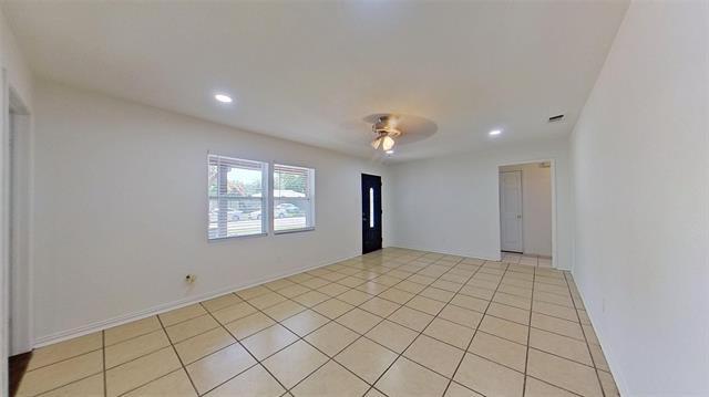 Building Photo - 424 Parkside Dr