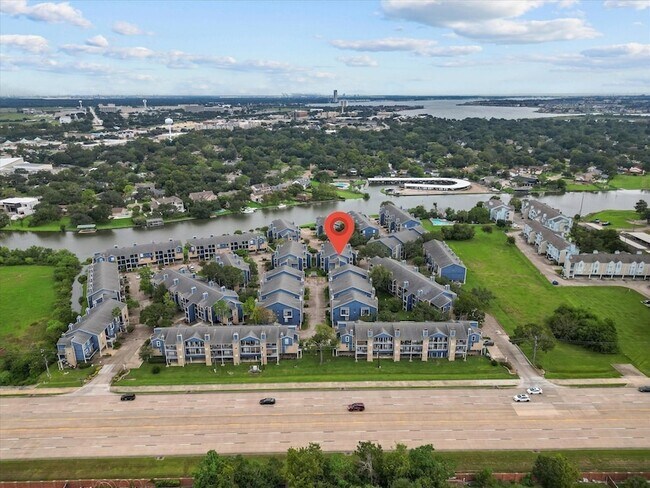 Building Photo - 18515 Egret Bay Blvd