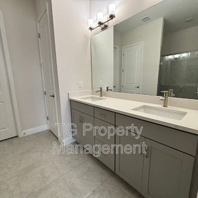 Building Photo - 4484 Sun Lily Ct