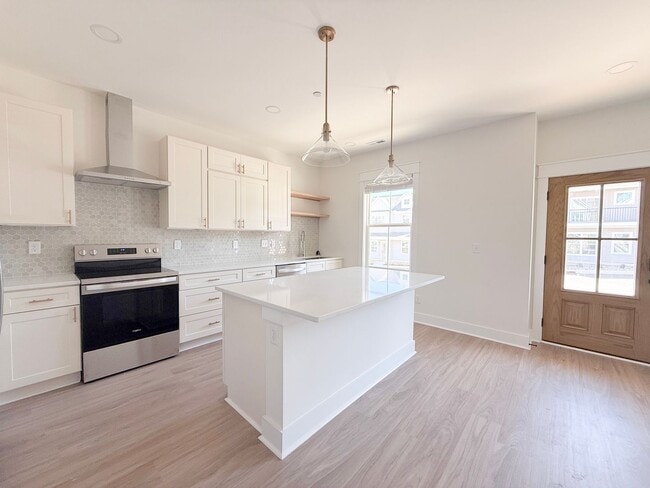 Building Photo - Crofton Style | Spacious 4-Bedroom Highbury Home with Pool and Pickleball Court