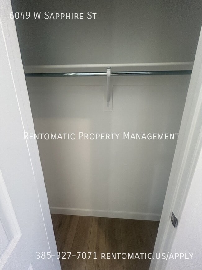 Building Photo - 6049 W Sapphire St