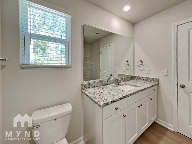 Building Photo - 428 Ivy Bank Dr