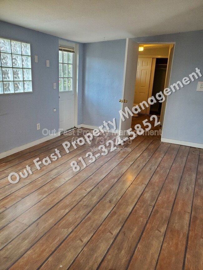 Building Photo - 4811 Drift Tide Dr