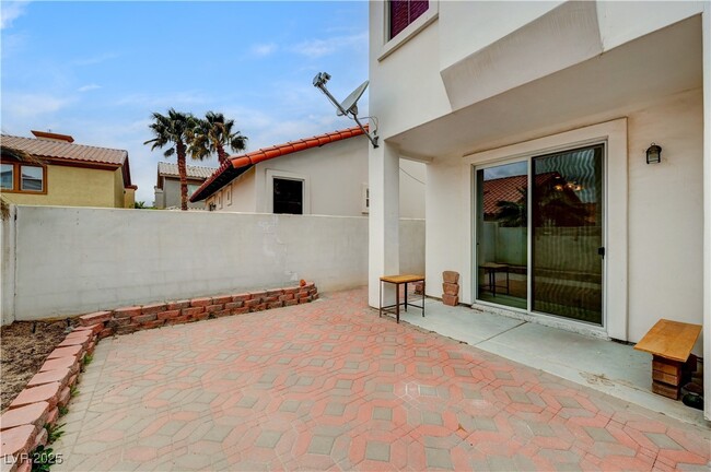 Building Photo - 8789 Villa Alex Ave