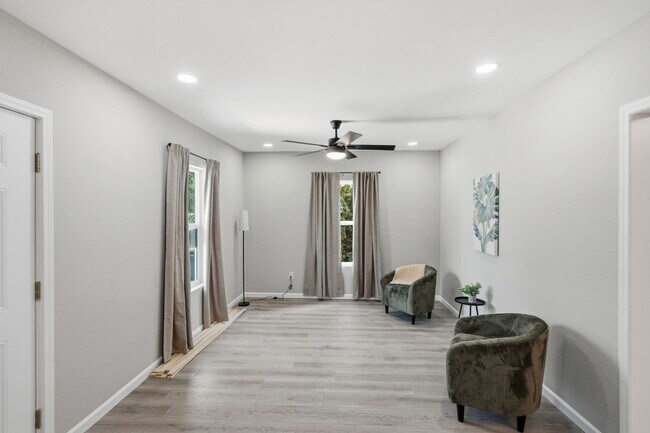 Building Photo - 830 Porter St