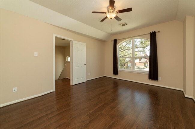 Building Photo - 1727 Park Forest Dr