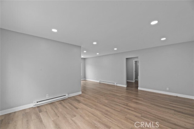 Building Photo - 2027 Vista Del Mar Ave