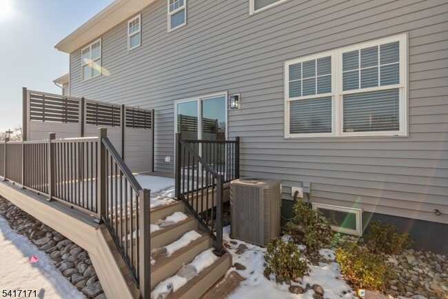 Building Photo - 150 N Auten Ave