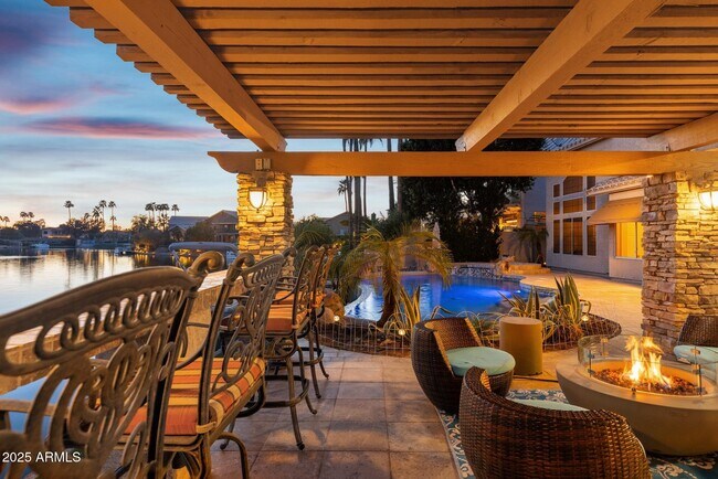 Building Photo - 1321 W Shellfish Dr