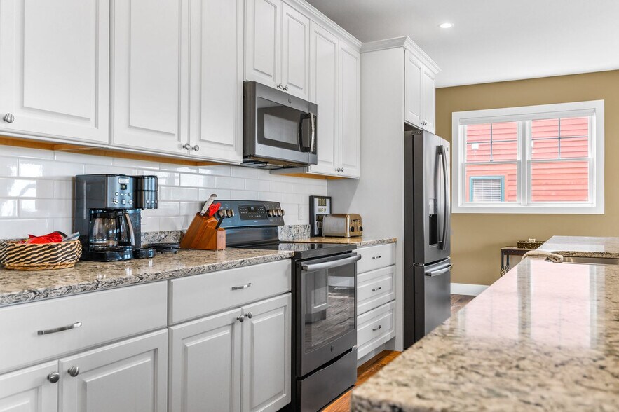 Building Photo - 12534 Old Orchard Trail