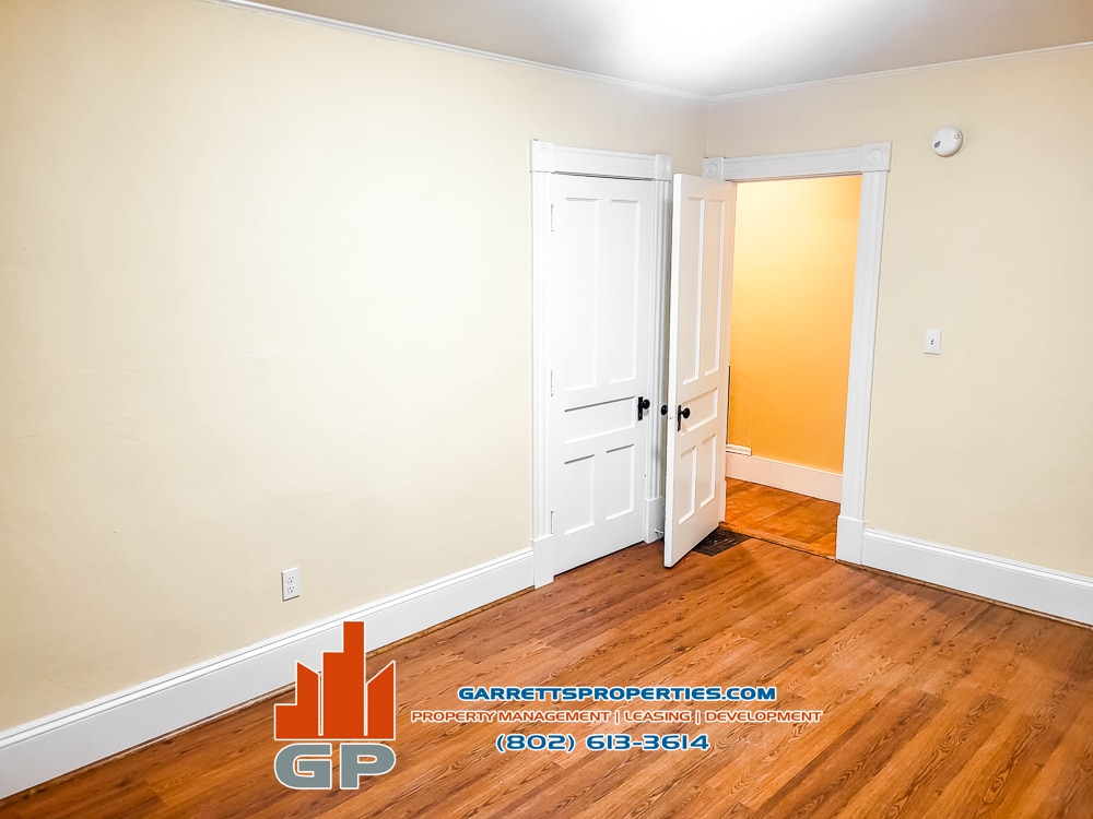 Building Photo - 36 Maple Ave