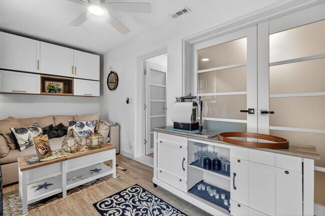 Building Photo - 212 High Point Blvd