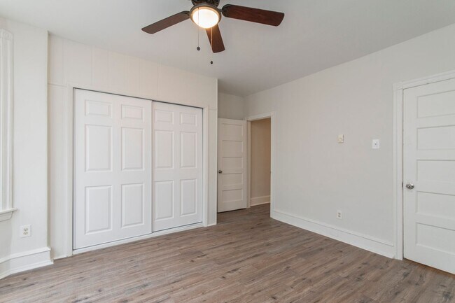 Building Photo - Beautiful 3-Bed/1.5 Bath Home Located in N...