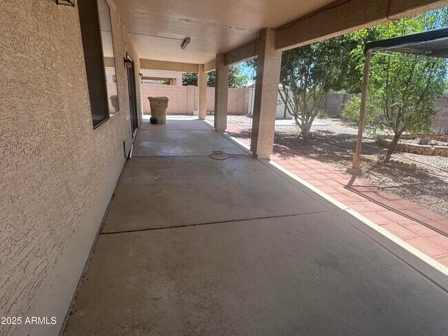 Building Photo - 6416 N 78th Ln