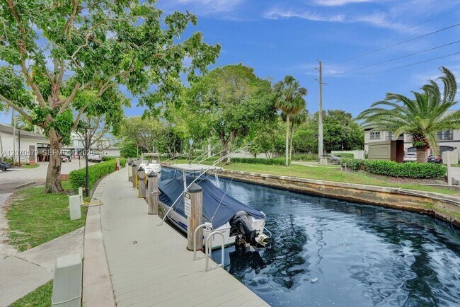 Building Photo - 1101 River Reach Dr