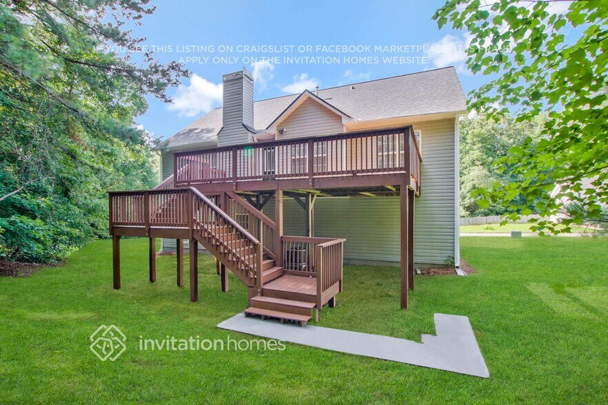 Building Photo - 5726 Graceland Dr SW