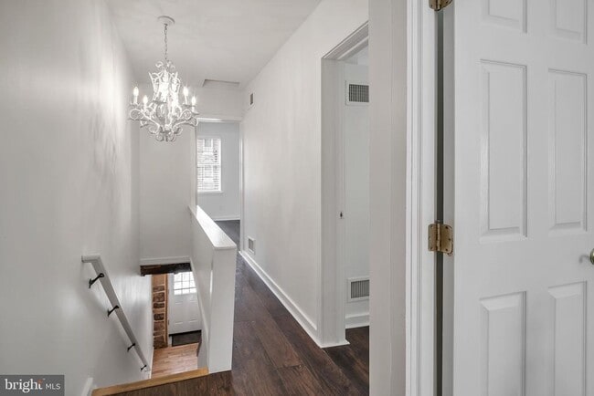 Building Photo - 125 Ford St