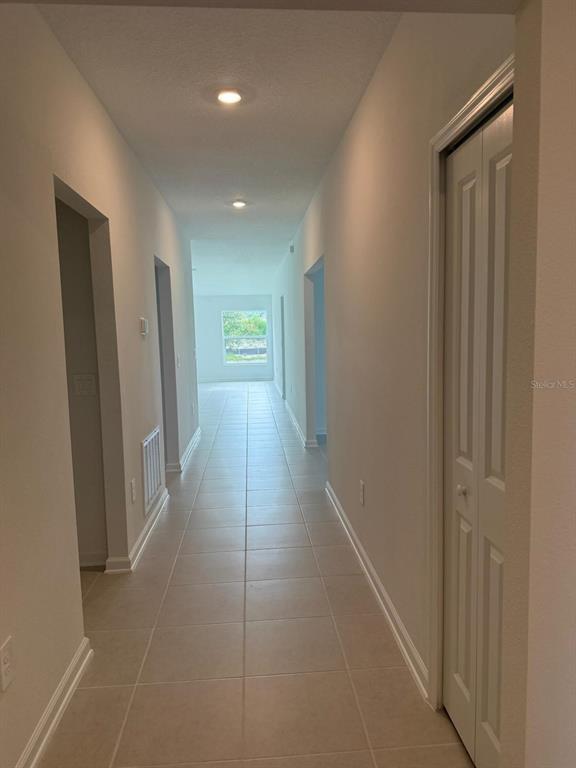 Building Photo - 2438 McKinley Dr