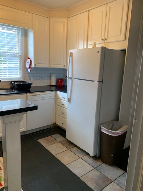 Building Photo - 504 Calhoun St NW