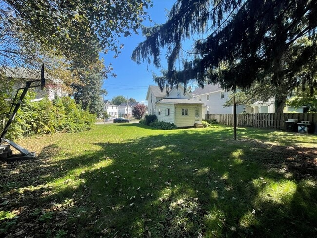 Building Photo - 2672 Myrtle St