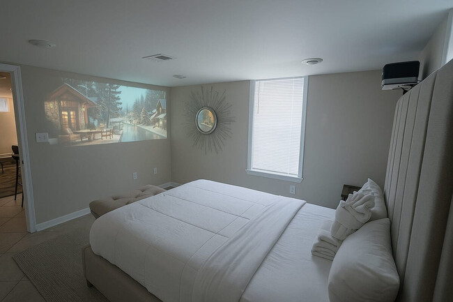 Building Photo - 2804 Greenway Blvd