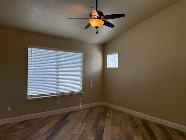 Building Photo - Single Story Home in a Great Location