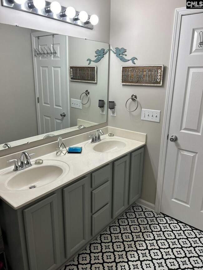 Building Photo - 158 Flinchum Pl